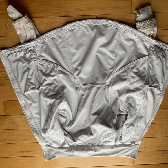white Lulu lemon jacket - Picture 2 of 3